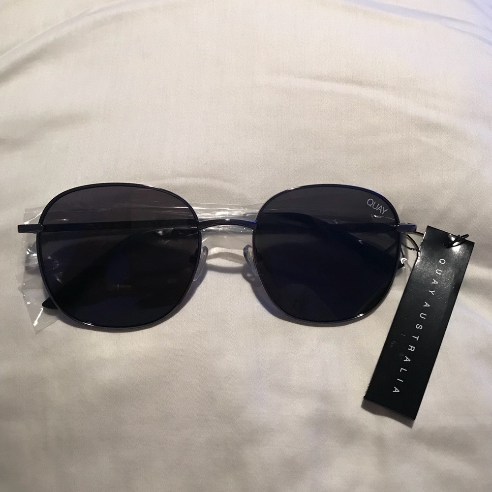 QUAY Australia Jezabell sunnies